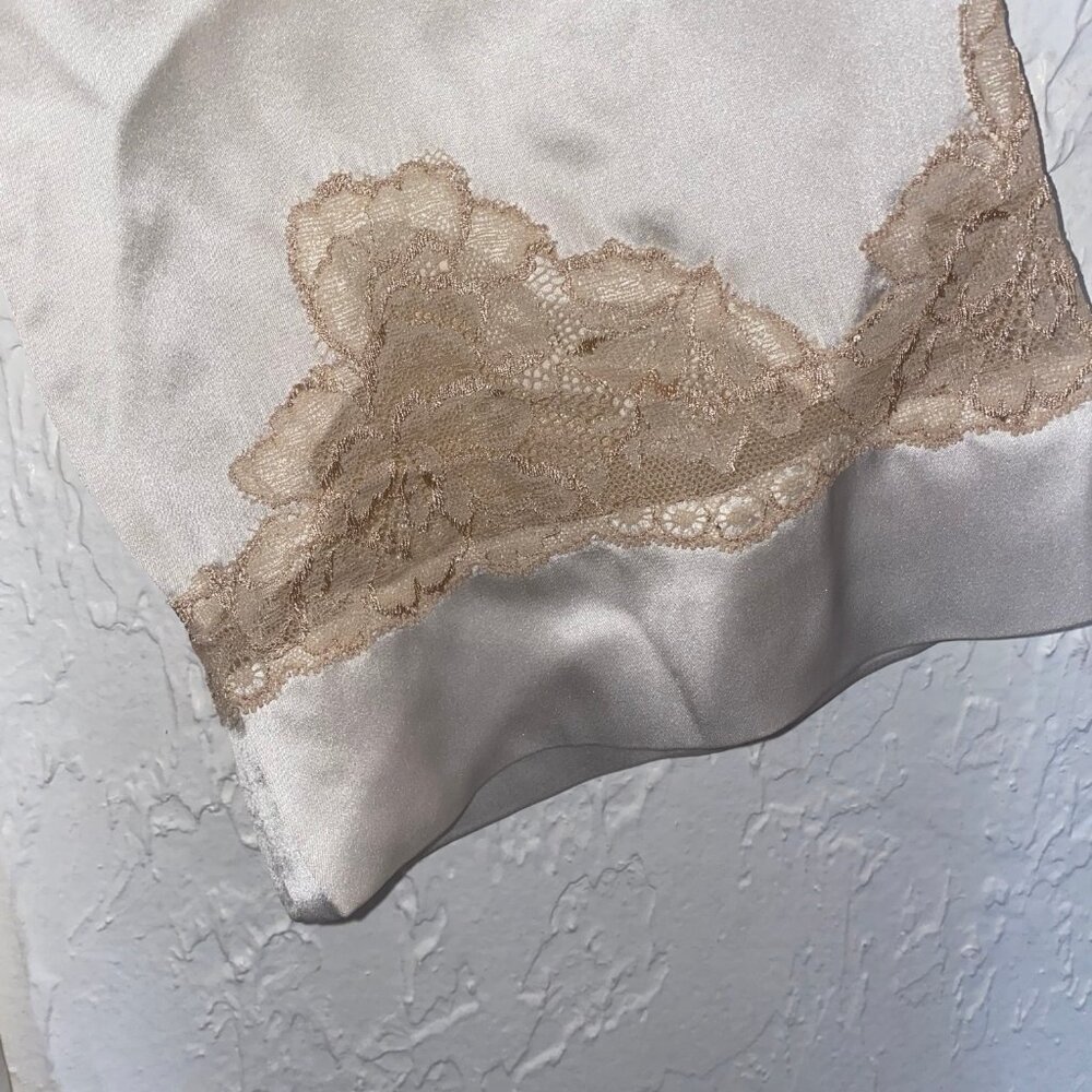 NK Imode Morgan Short Silk Robe - Picture 3 of 4